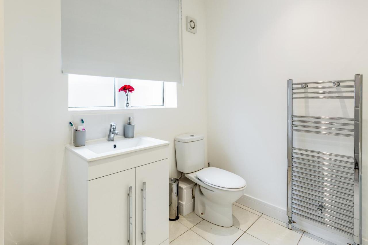 Dartford, Kent - Modern 2Bd 2Bath En-Suite Bungalow M25 Bluewater Eksteriør billede