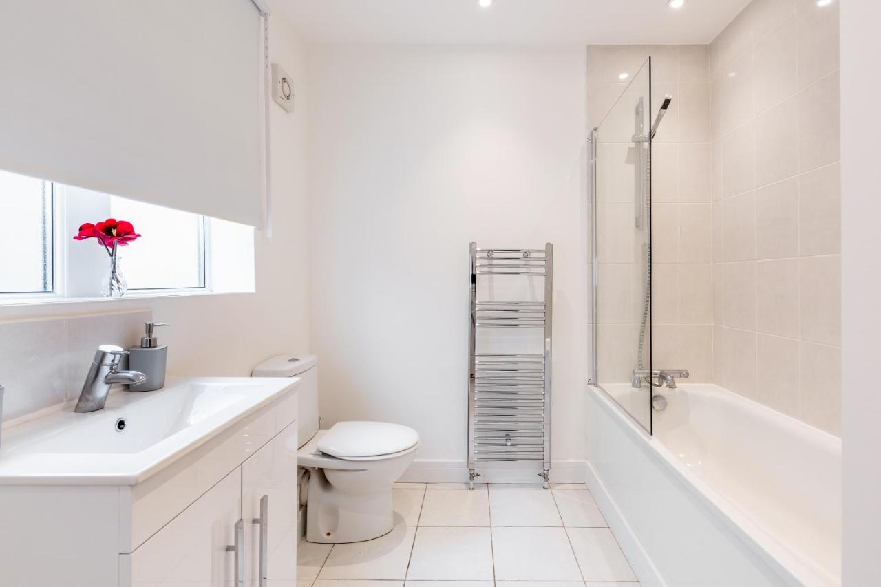 Dartford, Kent - Modern 2Bd 2Bath En-Suite Bungalow M25 Bluewater Eksteriør billede